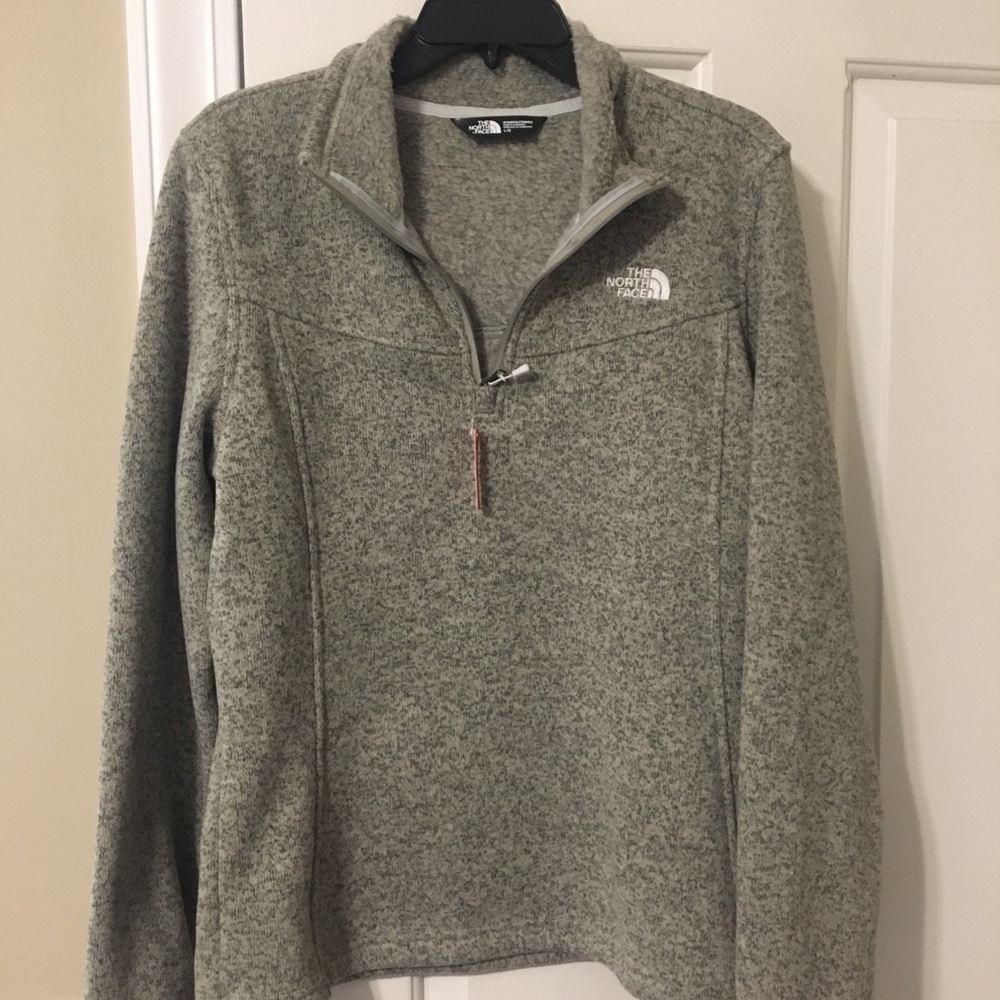 North face women’s large pullover